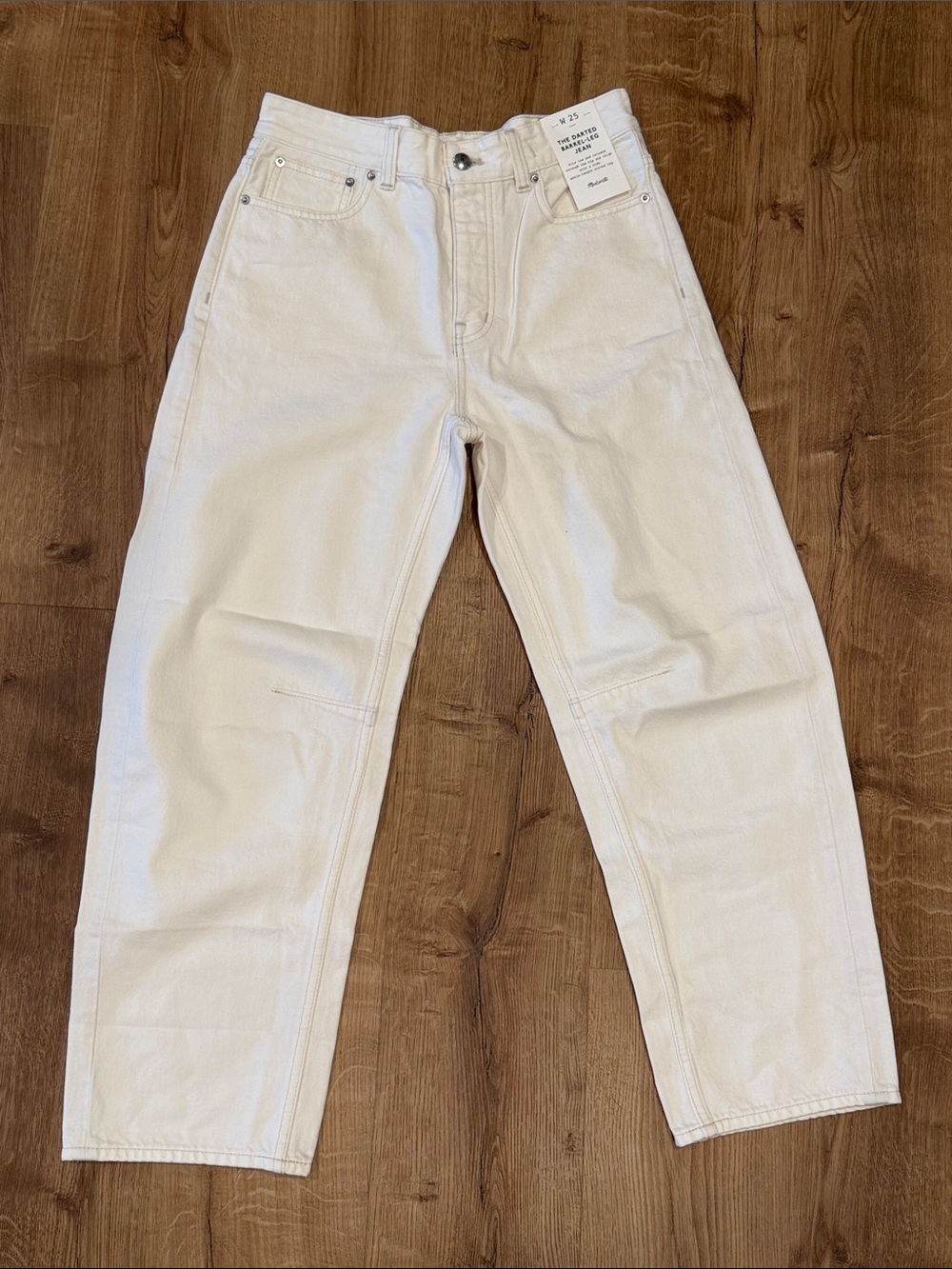 Madewell The Darted Barrel-Leg Jean - Picture 11 of 11